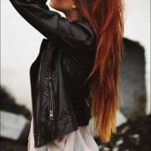 Meet your Posher, Cassandra